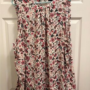 Torrid Floral Sleeveless Blouse Sz. 5 (28)